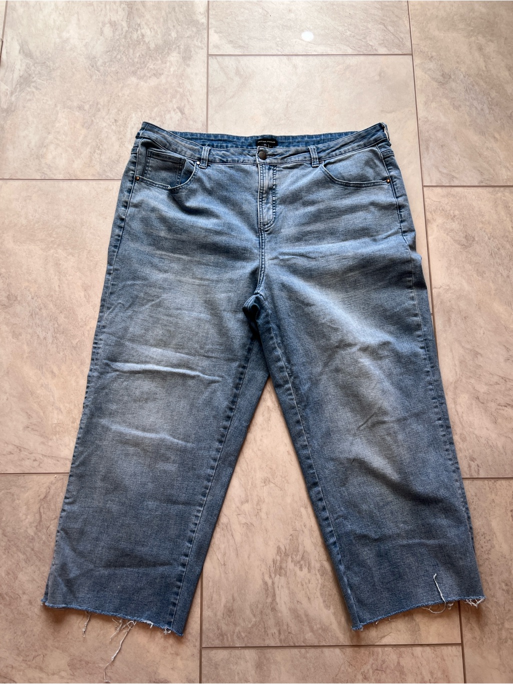 Universal Standard Bae Boyfriend Jeans Cropped
